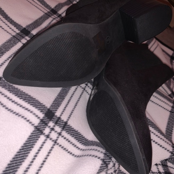 Booties - Picture 4 of 4